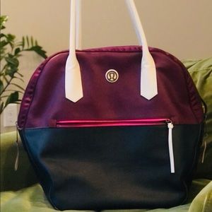 Lululemon Happy Hatha Hour Gym /Weekender/ Yoga Bag in Plum/Inkwell